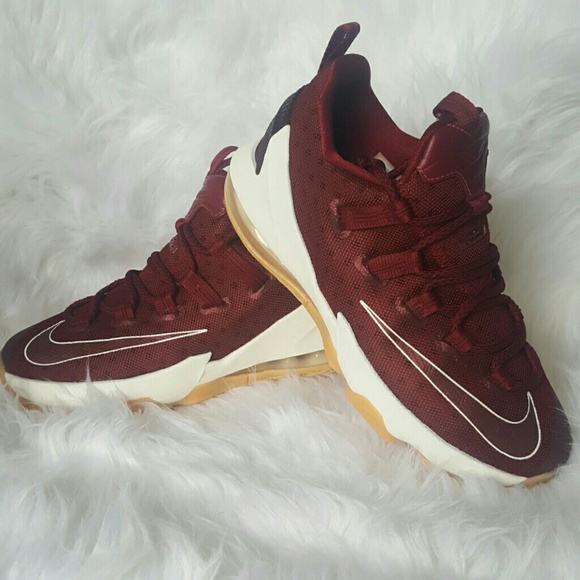 Brand New! Nike Lebron James Sneakers - Sz.6 young - Picture 2 of 8